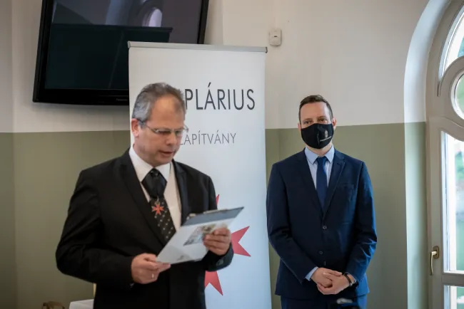A TEMPLÁRIUS SÖR BEMUTATÓJA