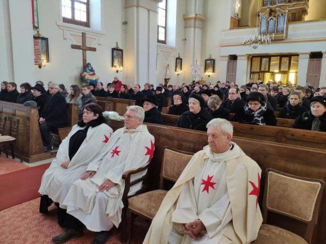 Érsek Barnabásné sz. Vass Beáta dáma temetése