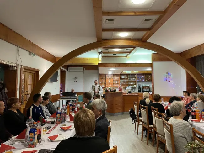 „KERESZTÉNY ADVENTI, KARÁCSONYI HAGYOMÁNYOK”